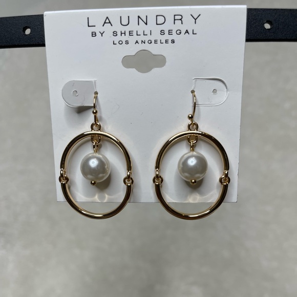 Laundry By Shelli Segal Jewelry - New Laundry by Shelli Segal gold tone and faux pearl earrings